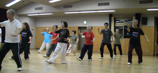 クラブメンバーによる24式の表演
